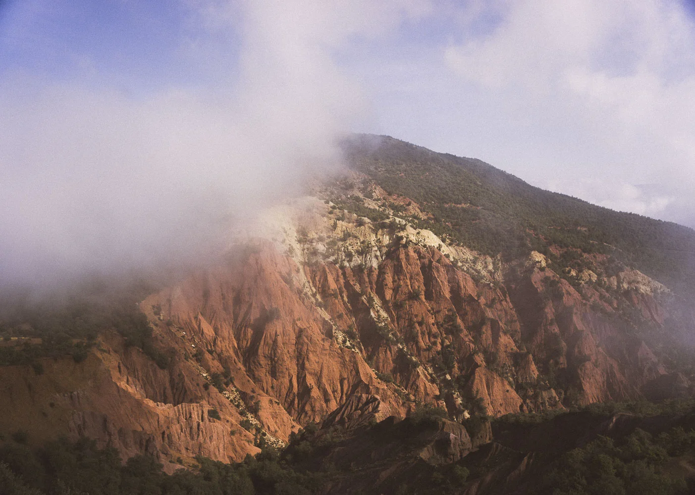 MountainsAndFog3353.JPG