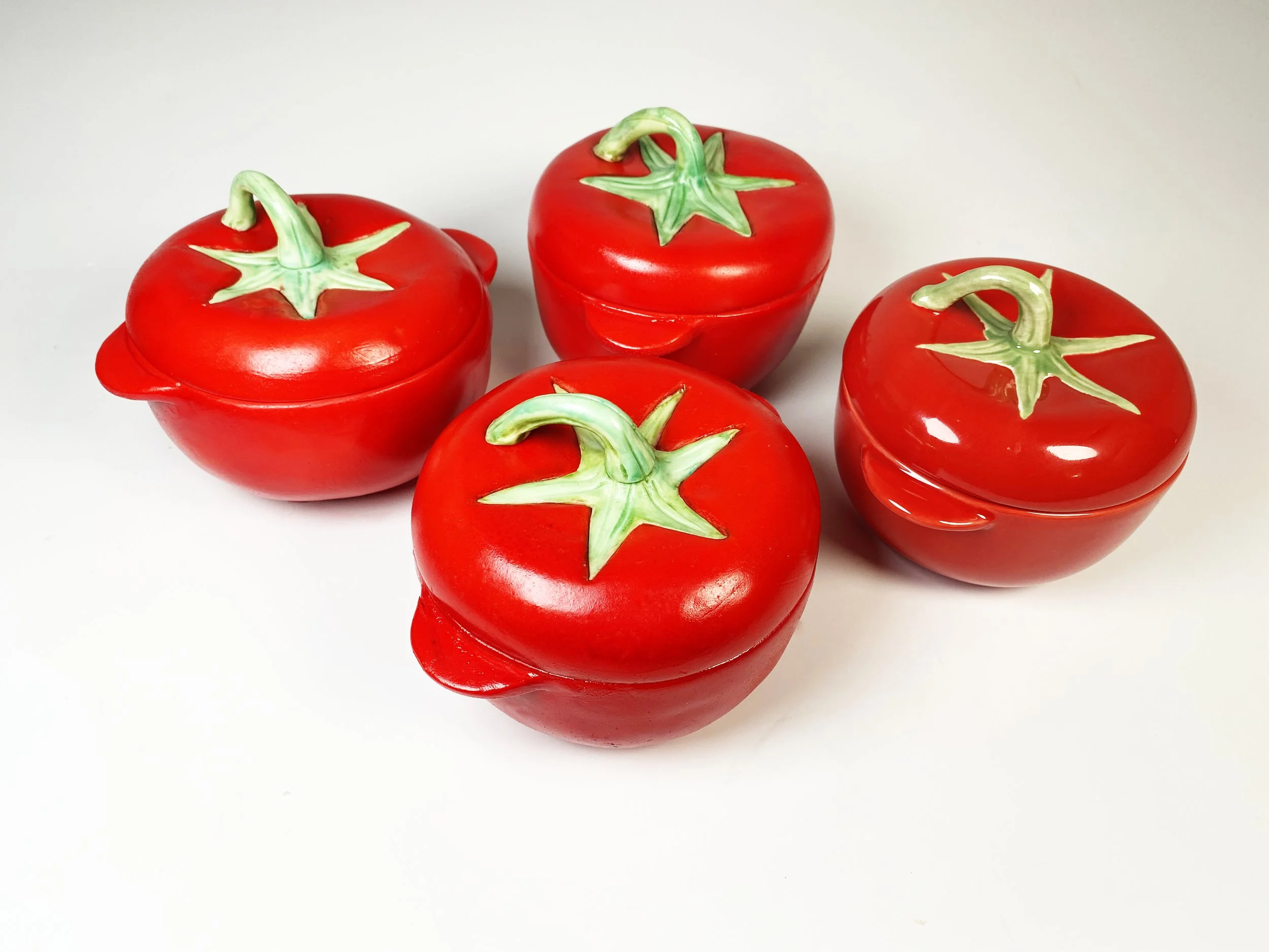 Cake replica of John Lewis tomato pots