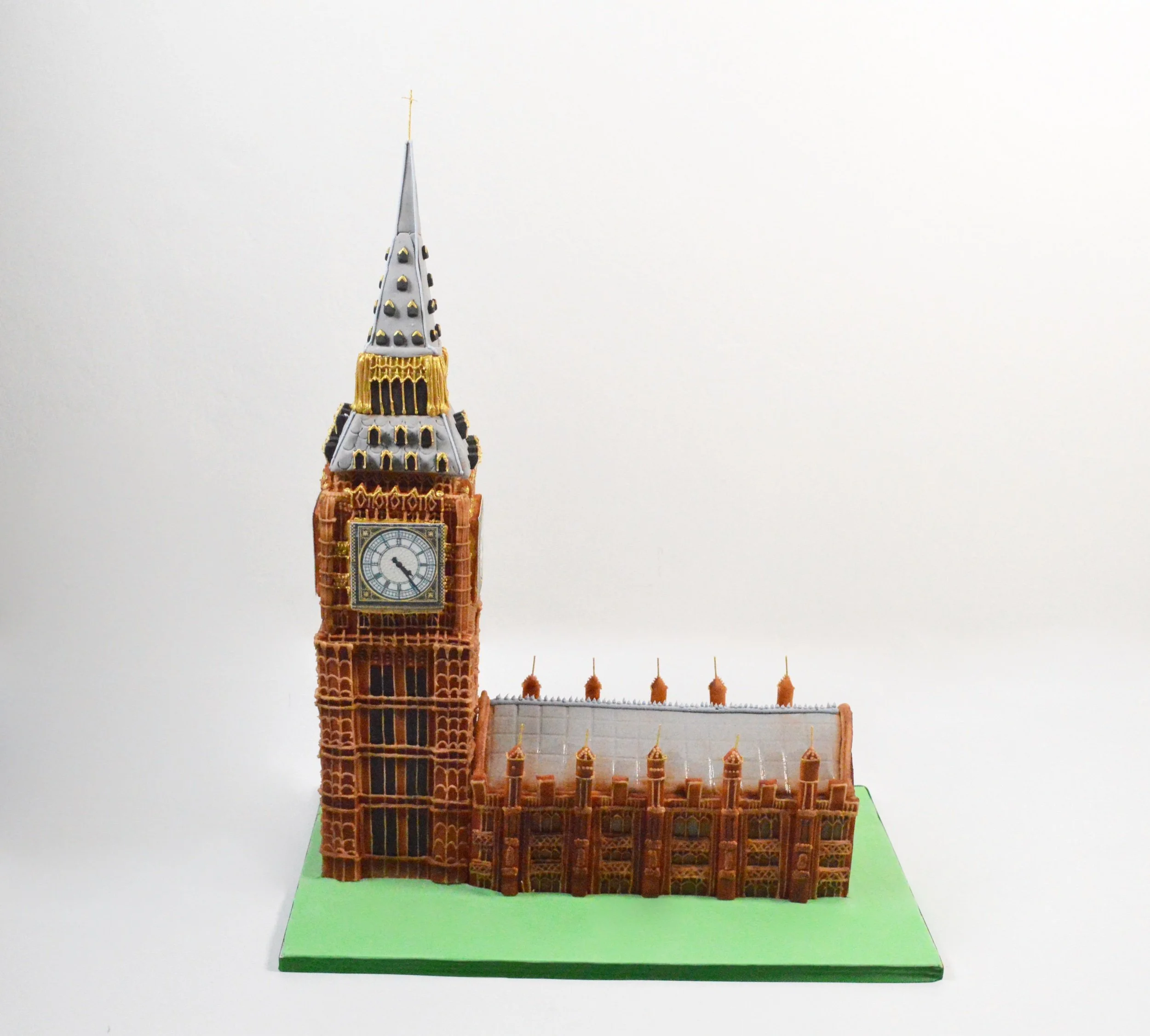 Cake replica of Big ben and parliament