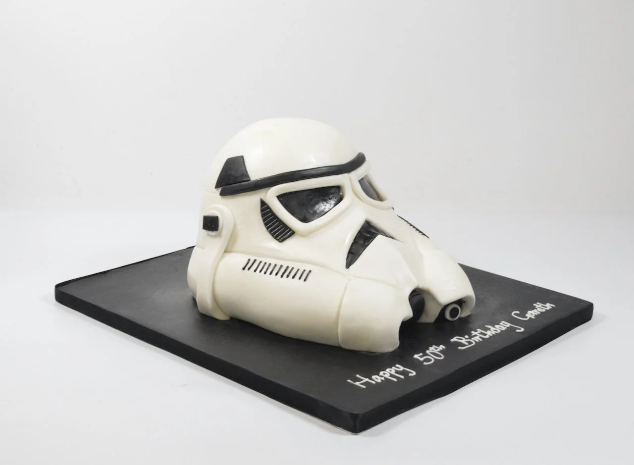 Star Wars storm trooper cake
