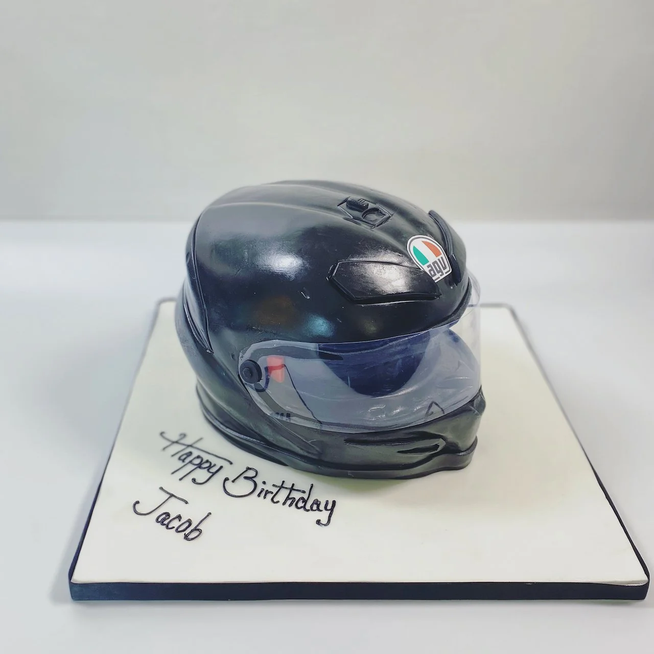 Motocycle helmet cake