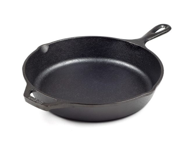 Lodge-cast-iron-skillet-10-inches-660x495.jpg