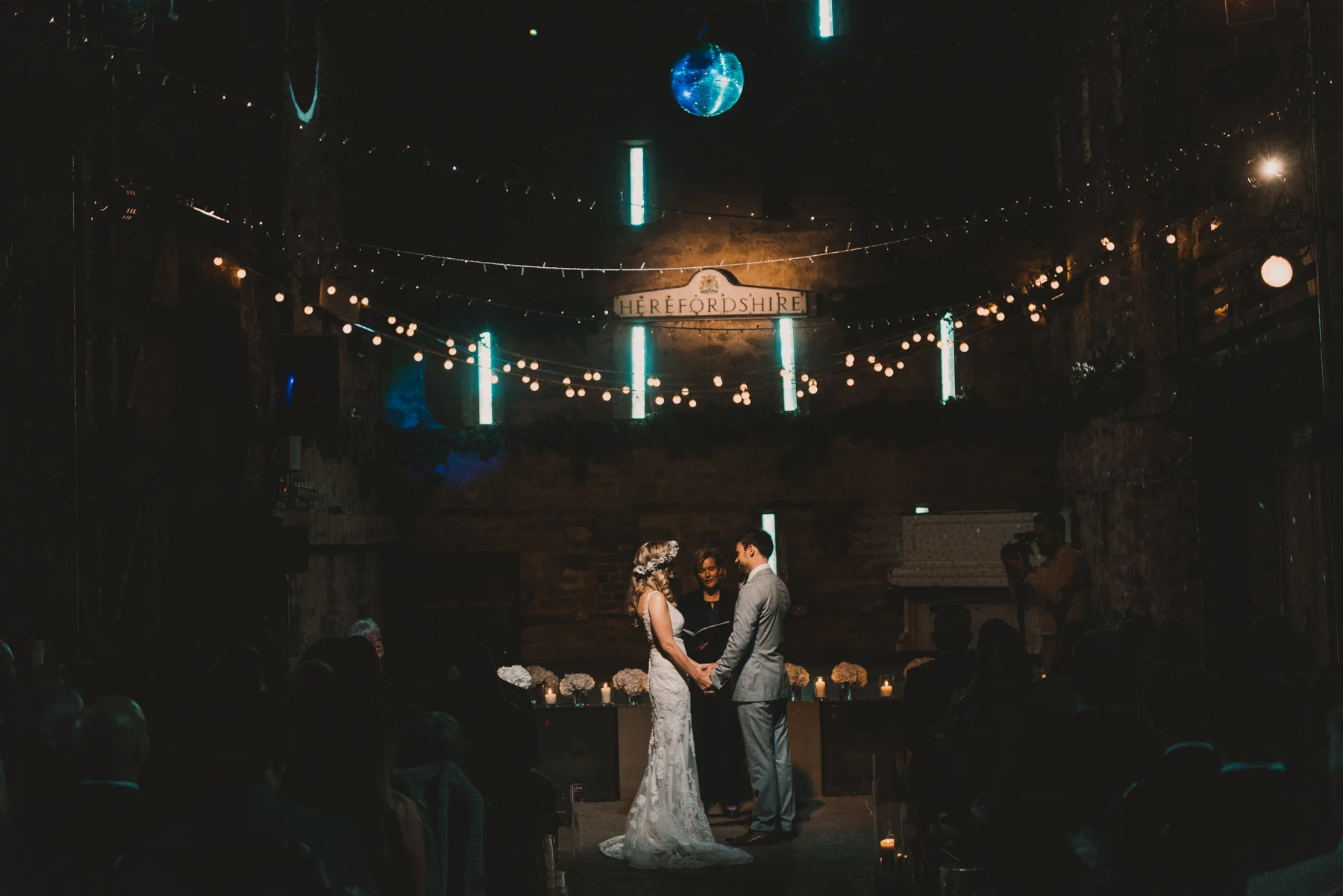 Herefordshire-barn-wedding-highlights-048.jpg