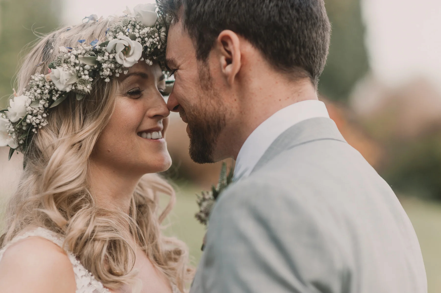 Herefordshire-barn-wedding-highlights-083.jpg