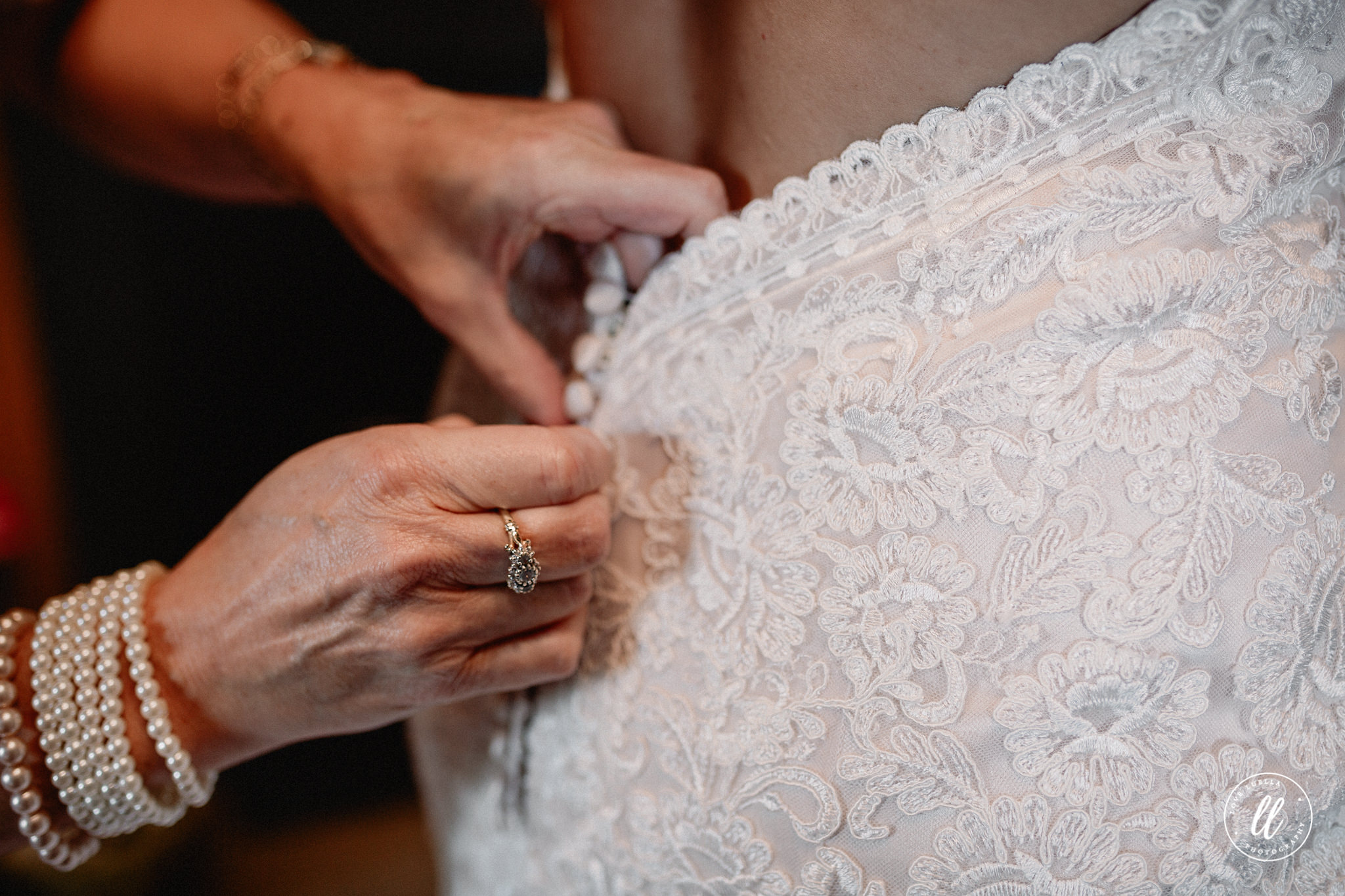 Plas Isaf Wedding Photography- Leah and Ben-21.jpg