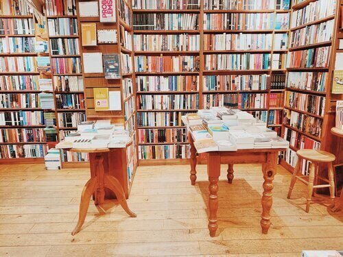 Toppings &amp; Co Booksellers Bath, UK