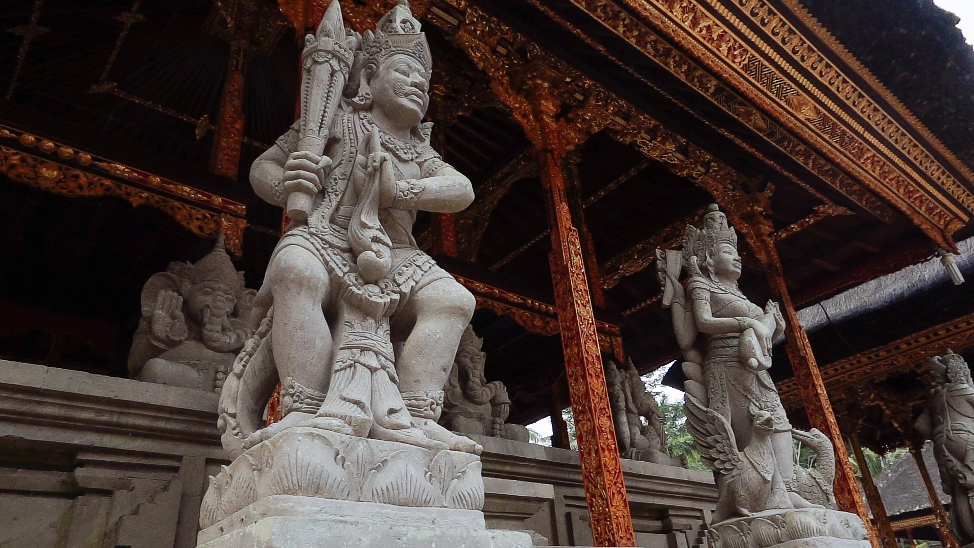 Temple_statue.jpg