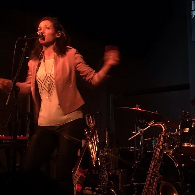 Vanessa Collier at Iron Horse Music Hall in Northampton MA
#blues #bluesmusic #nebr #newenglandbluesreview #music #guitar #bluesrock #rocknroll #rockandroll #drums #drummer #guitars #guitarist #instagood #rock #nebluesreview #contentcreator #bass #bassplayer #livemusic #liveblues #liveband #VanessaCollier #ironhorse