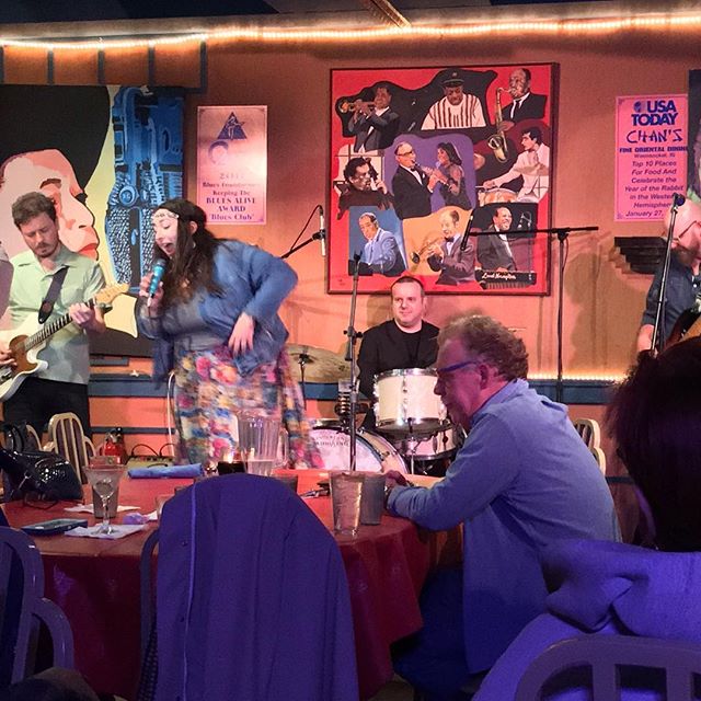 Gracie Curran at Chans and at 9 Wallis!! #blues #bluesmusic #nebr #newenglandbluesreview #music #guitar #bluesrock #rocknroll #rockandroll #drums #drummer #guitars #guitarist #instagood #rock #nebluesreview #contentcreator #bass #bassplayer #livemusic #liveblues #liveband #graciecurran #9wallis #chans