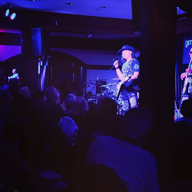 Anthony Gomes at 9 Wallis!! #blues #bluesmusic #nebr #newenglandbluesreview #music #guitar #bluesrock #rocknroll #rockandroll #drums #drummer #guitars #guitarist #instagood #rock #nebluesreview #contentcreator #bass #bassplayer #livemusic #liveblues #liveband #anthonygomes #9wallis
