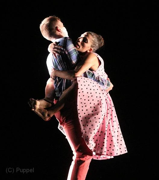 A moment from ’ Cosmic Sword ’ at Theater am Aegi, Hannover, Germany photographed by Joachim Puppel