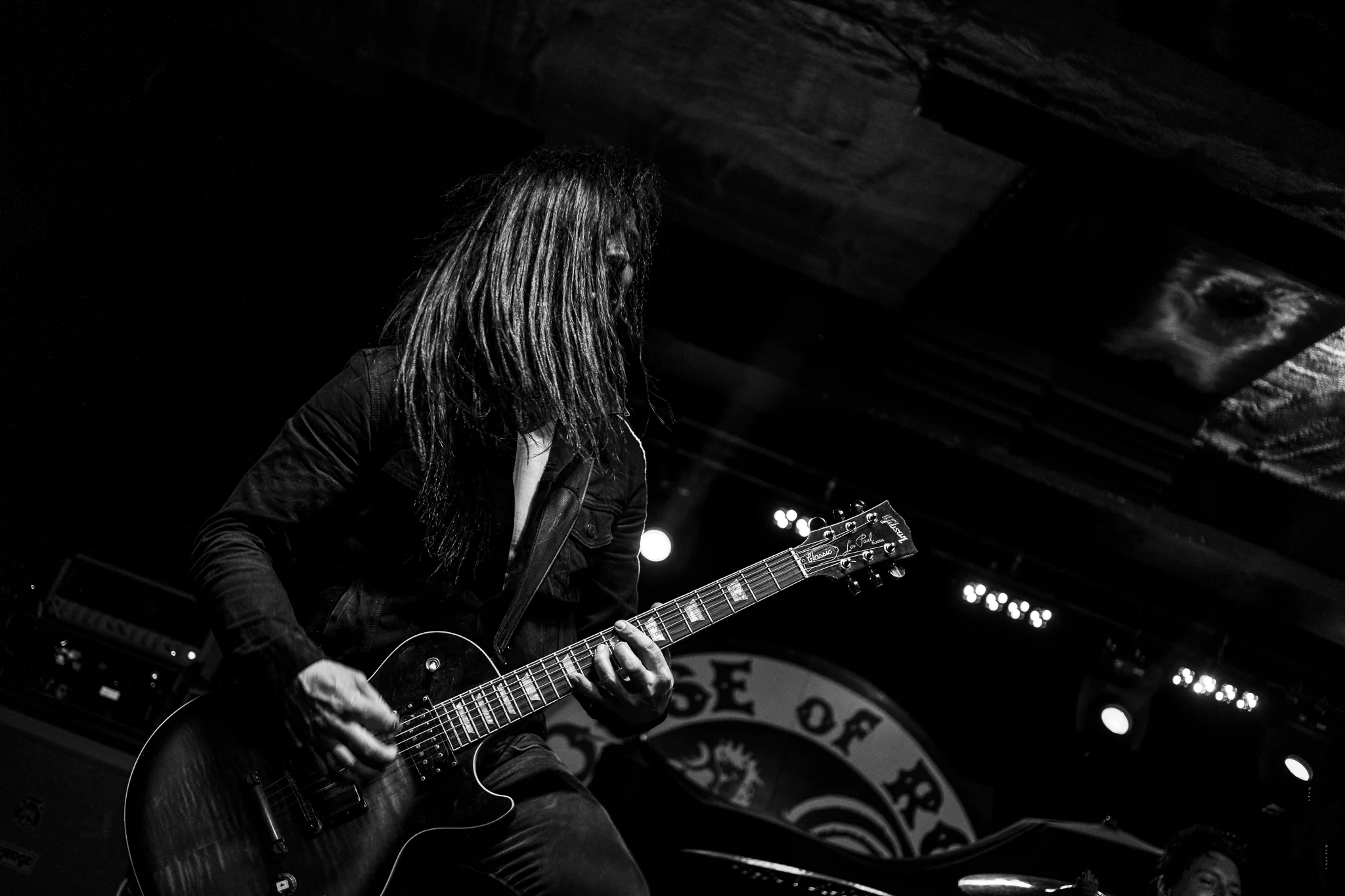 This Friday night, The Veer Union came out swinging and performed at top peak. Opening up on the Shred Til Your Dead Tour along with Alesana and The Red Jumpsuit Apparatus, they wasted no time setting up the night. There was no short of energy from the band during their 30 minute set as they dominated the stage as expected. Ending their set with the Linkin Park cover Numb left everyone in good spirits and wanting more. Too bad we will have to wait a while for their return.