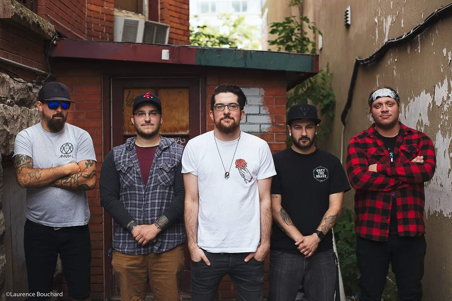 L-R – Maurice Emond Jr. (Bass), Maxime Rondeau (Lead Guitar), Nicholas Boudreault (Main Vocals), Eric Desormeaux (Rhythm Guitar / Scream Vocals), Mathieu Frechette (Drums / Vocals Photo Credit: Laurence Bouchard Leading up to the release of their debut album "Defenseless" out on Friday, May 17th, FRACTURES & OUTLINES , post-hardcore from Gatineau, Canada is streaming the full length via PureGrainAudio.com at the following link here . Full of heavy hooks, catchy choruses and brutal breakdowns the album clearly shows the band’s punk and hardcore influences, and follows their 2017 EP ‘Checkmate’ . FRACTURES & OUTLINES comments that the sound will be a bit different from the demo: “Since the EP, we are definitely more mature than our first release. We're used to working with each other and we're all motivated to try new things.” FRACTURES & OUTLINES are suggested for any breakdown fans, especially those who already include Silverstein, Alexisonfire, A Day to Remember and Killswitch Engage in their rotations. "Defenseless" will be released on May 17, 2019, and is available on the band's Bandcamp , Spotify , and iTunes . Music Video "Mirrors" here . Music Video "Defenseless" here . Show Dates: May 24 - Bar Sportif La Zone - Gatineau, QC - info May 25 - Le National - Montreal, QC - Breakdown Fest 2019 - info June 7 - Vankleek Hill, ON - Vankleek Hill FarmFest 2019 - info June 29 - Gatineau, QC - Minotaure - FloodFest 2.0 - info