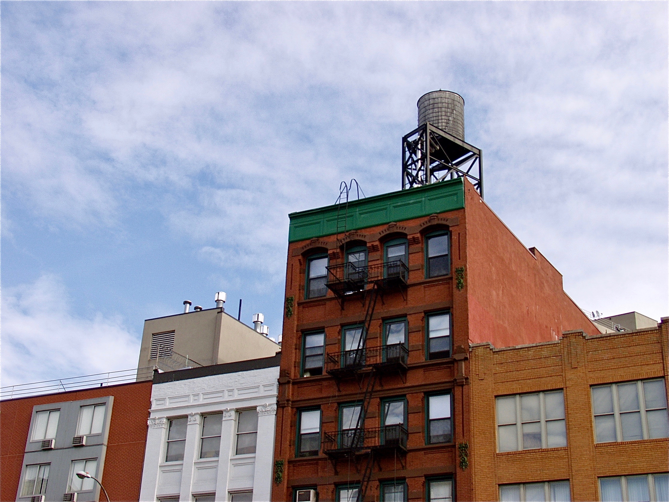 Platform Tank (New York), photograph, 2006