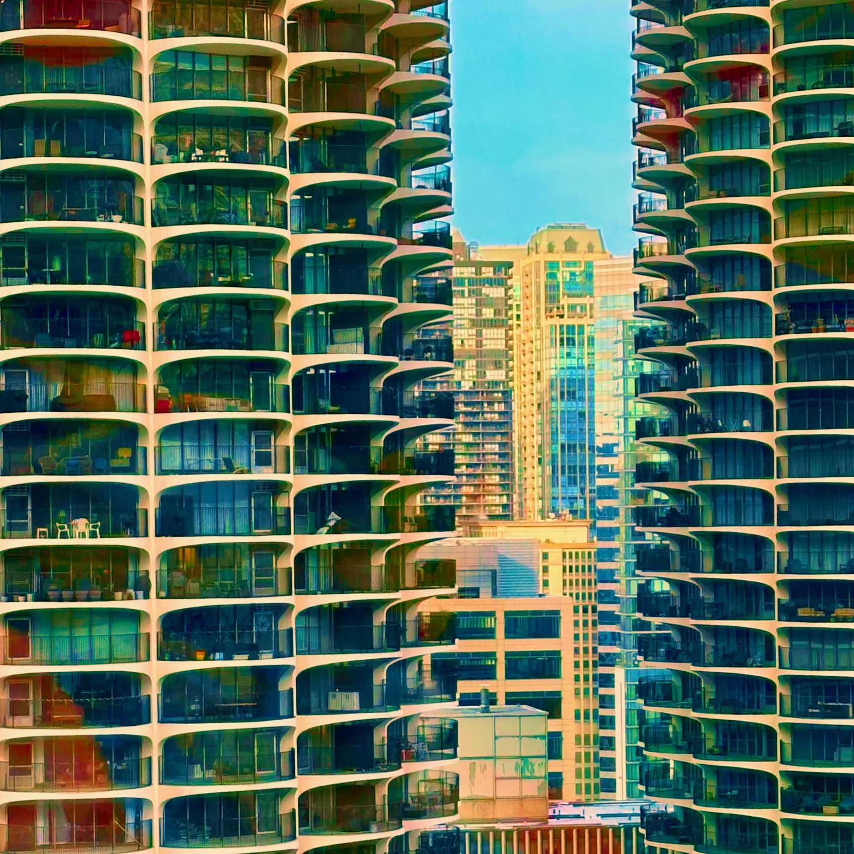 Marina Towers, Chicago Icons