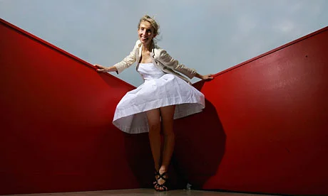 Sam-Taylor-Wood-in-Cannes-001.jpg