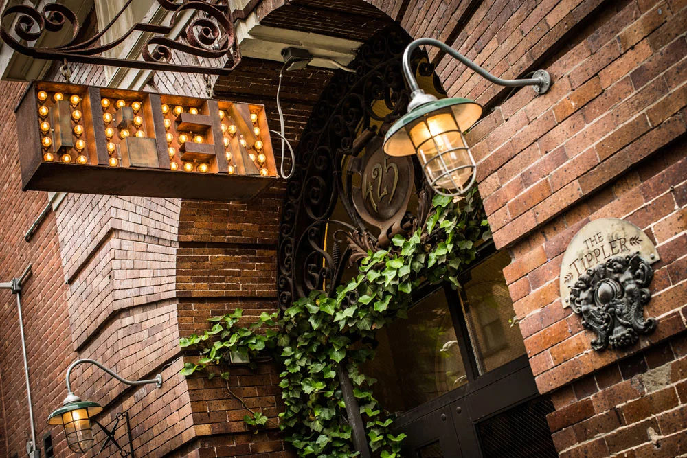 LOCATION_027Y9980TIPPLER.jpg