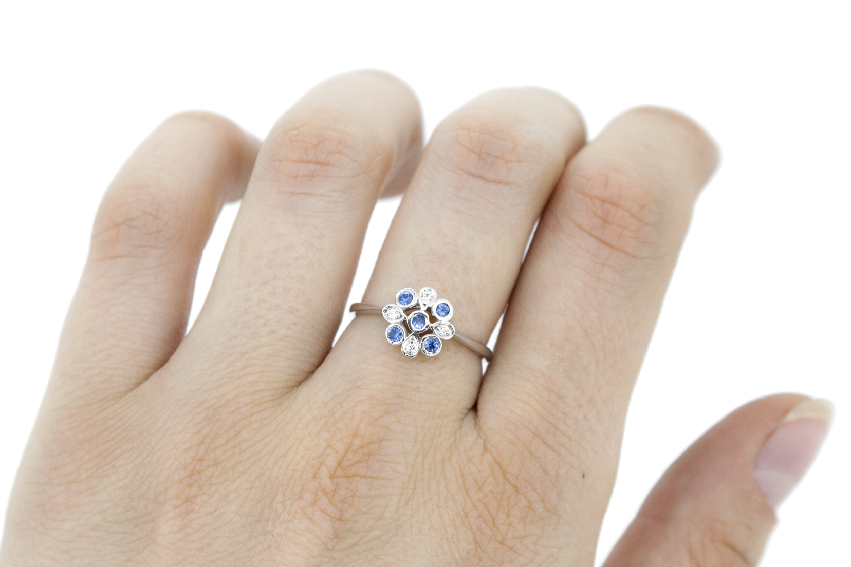 Sapph-Dia-Daisy-Ring-3.png