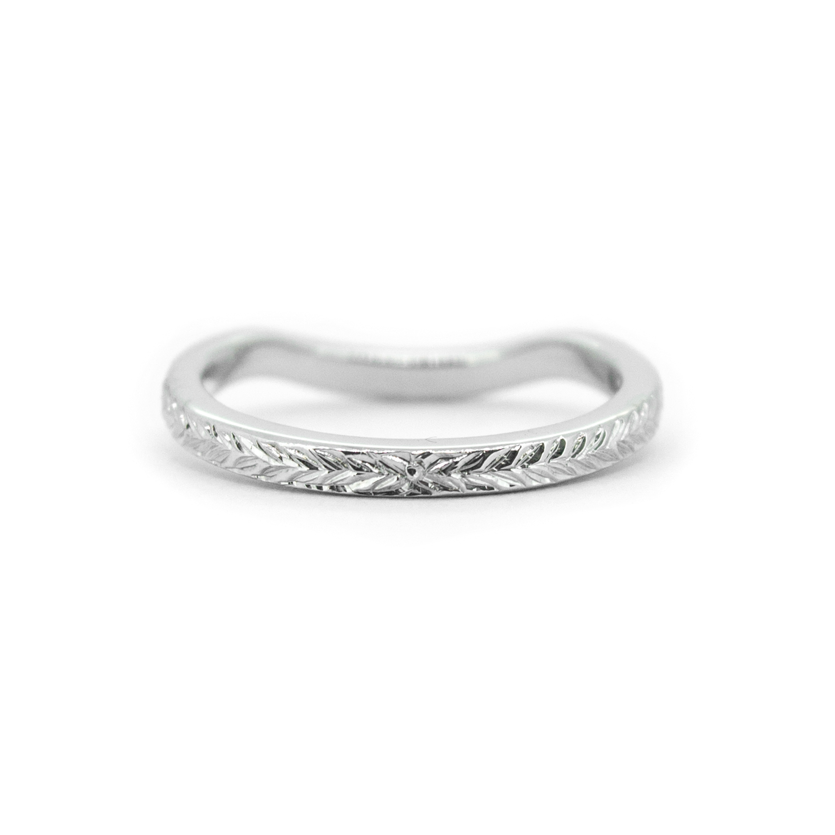 Wreath-Diamond-Curve-Ring-3.png