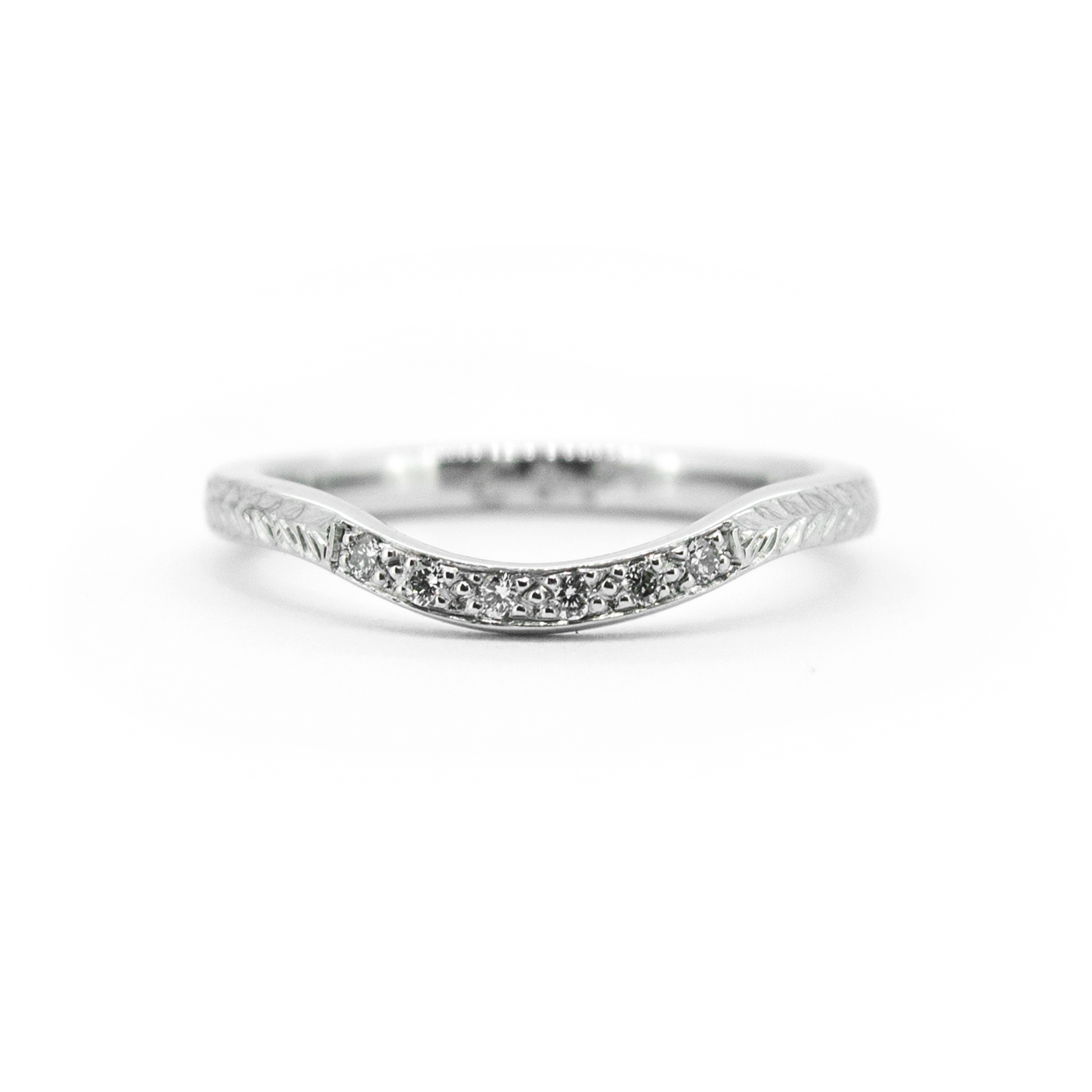 Wreath-Diamond-Curve-Ring.png