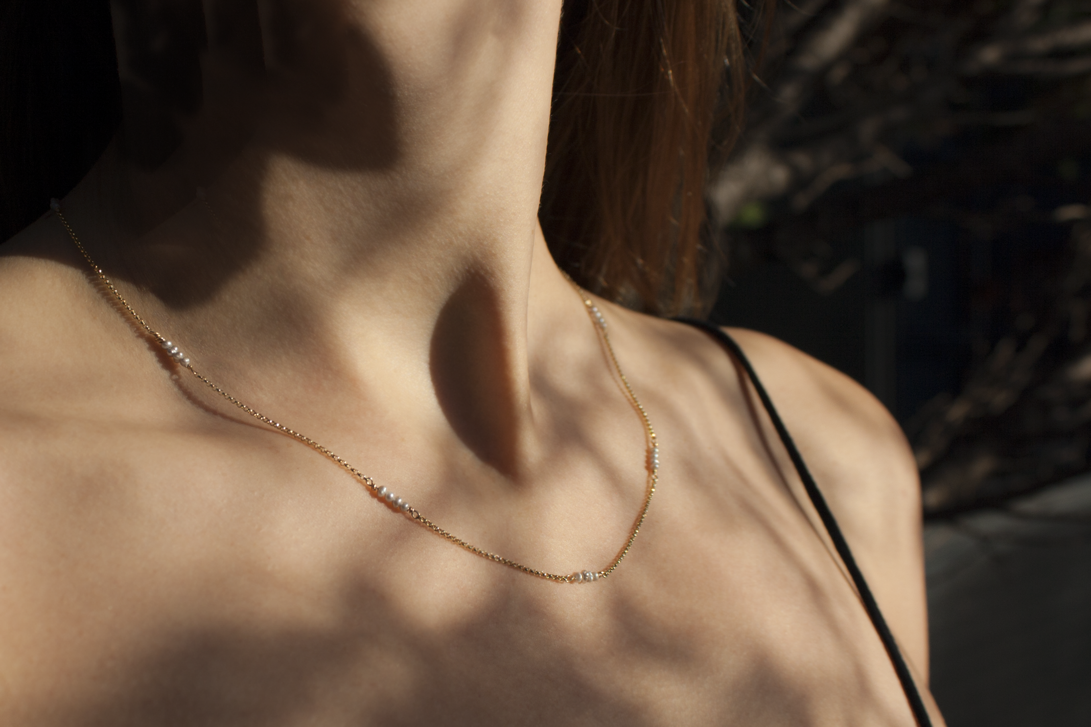 Grey-Pearl-Necklace-Model-x.png