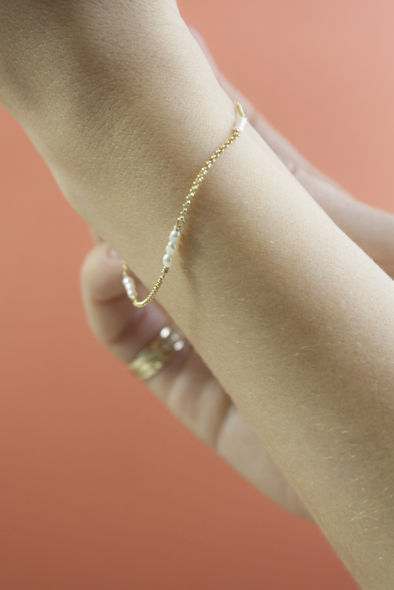 Pearl-Bracelet-model-1.png