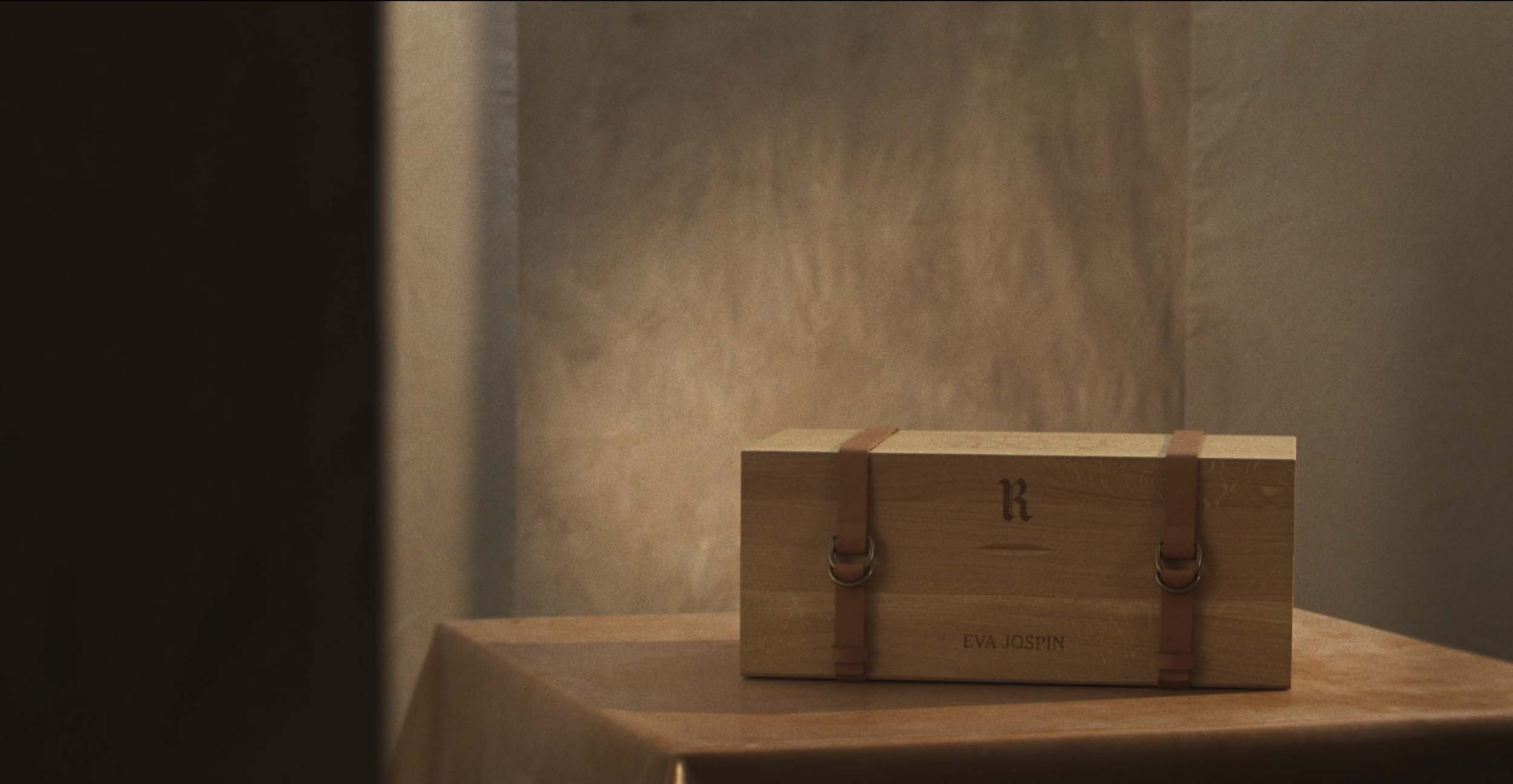JEROBOAM EVA JOSPIN 04.jpg