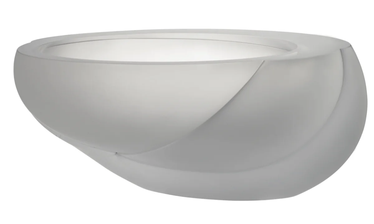 Drop bowl. Clear, sandblasted, mouth blown glass. App. H 8 cm x Dia 25 cm. Retail price: 3.900 Dkk.