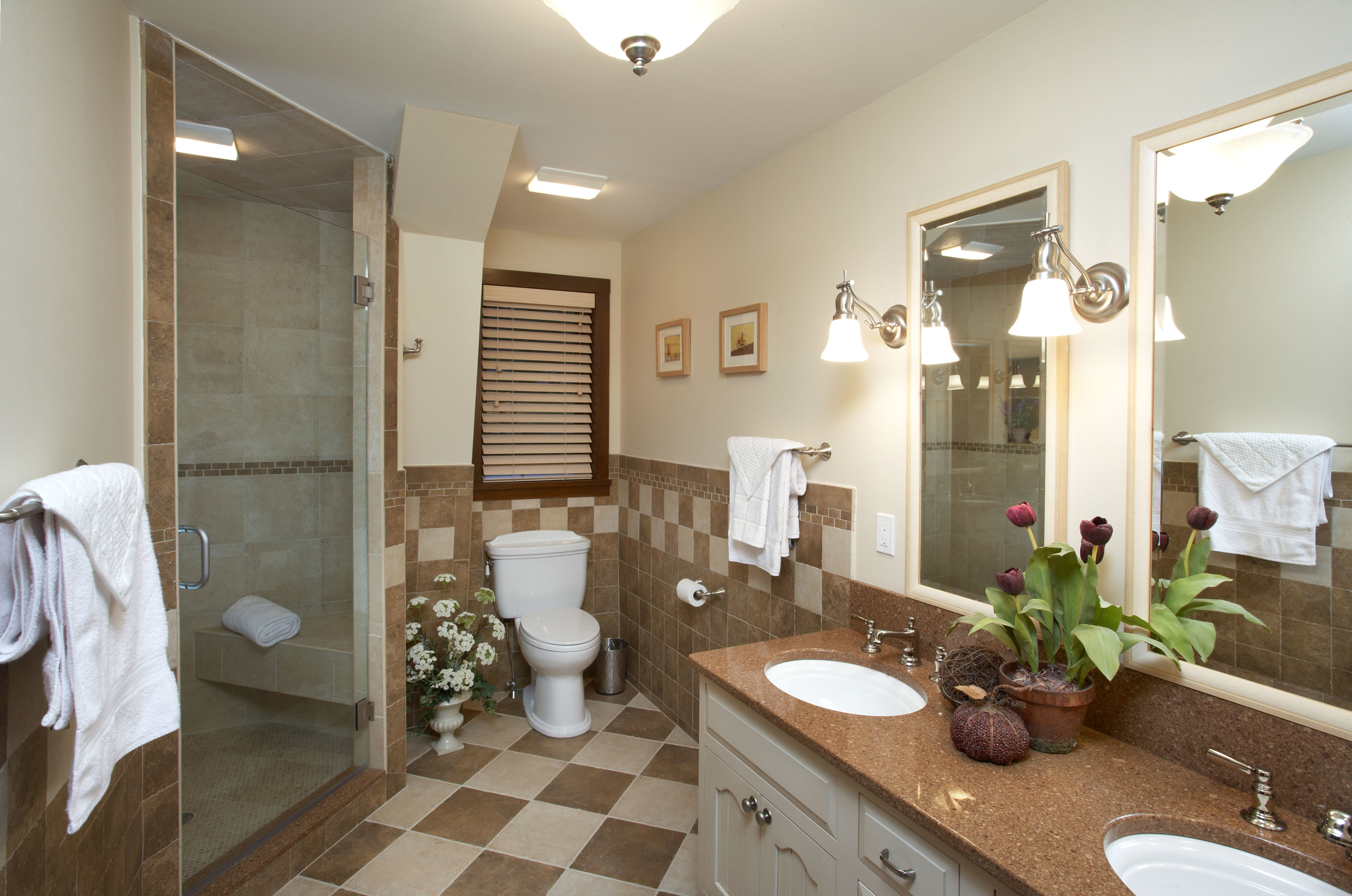 Guest Bath.1.jpg