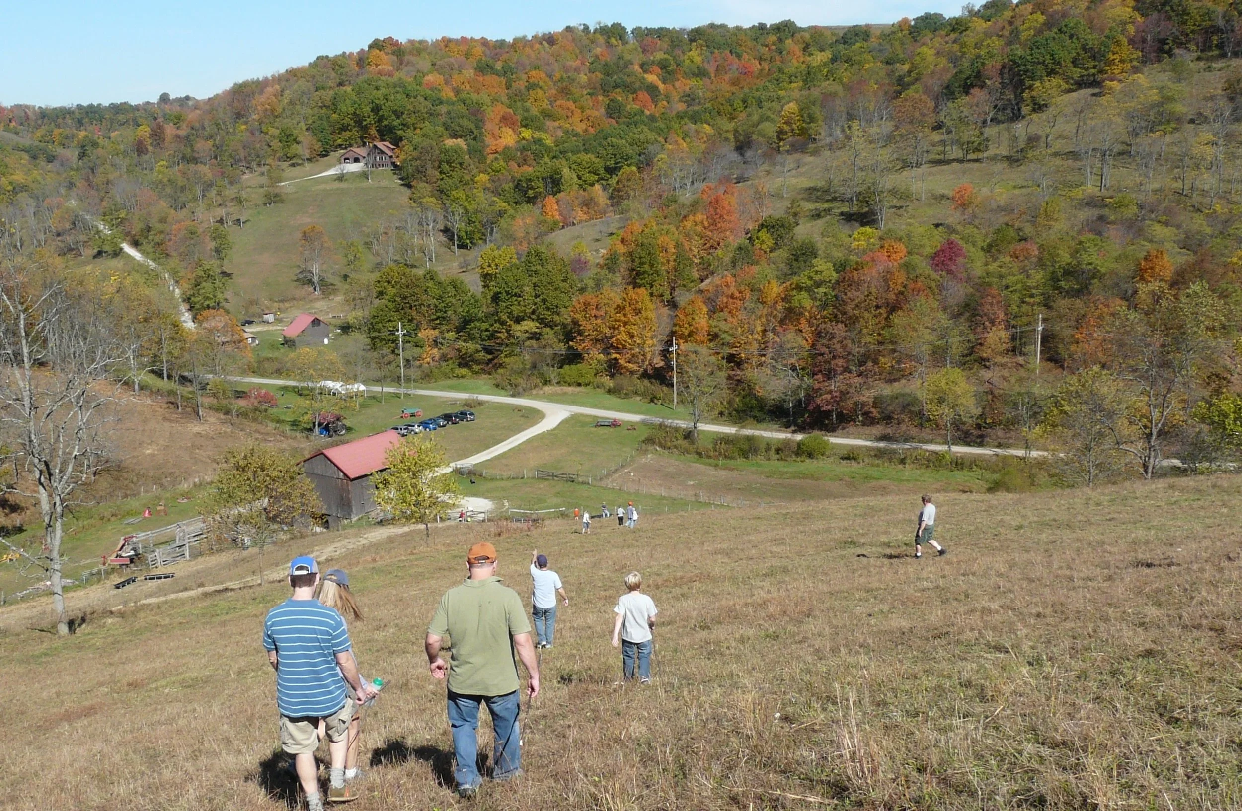 JN500 Hikers from Cross.jpg