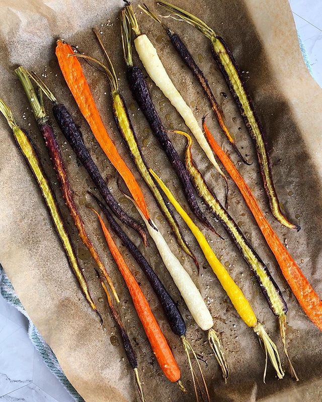 🥕💜 Is there anything prettier than rainbow carrots?? I love simply roasting them in avo oil with @sanjuanislandseasalt and freshly cracked pepper. Their natural sweetness shines through and flavors concentrate while in the oven heat, they&rsquo;re 