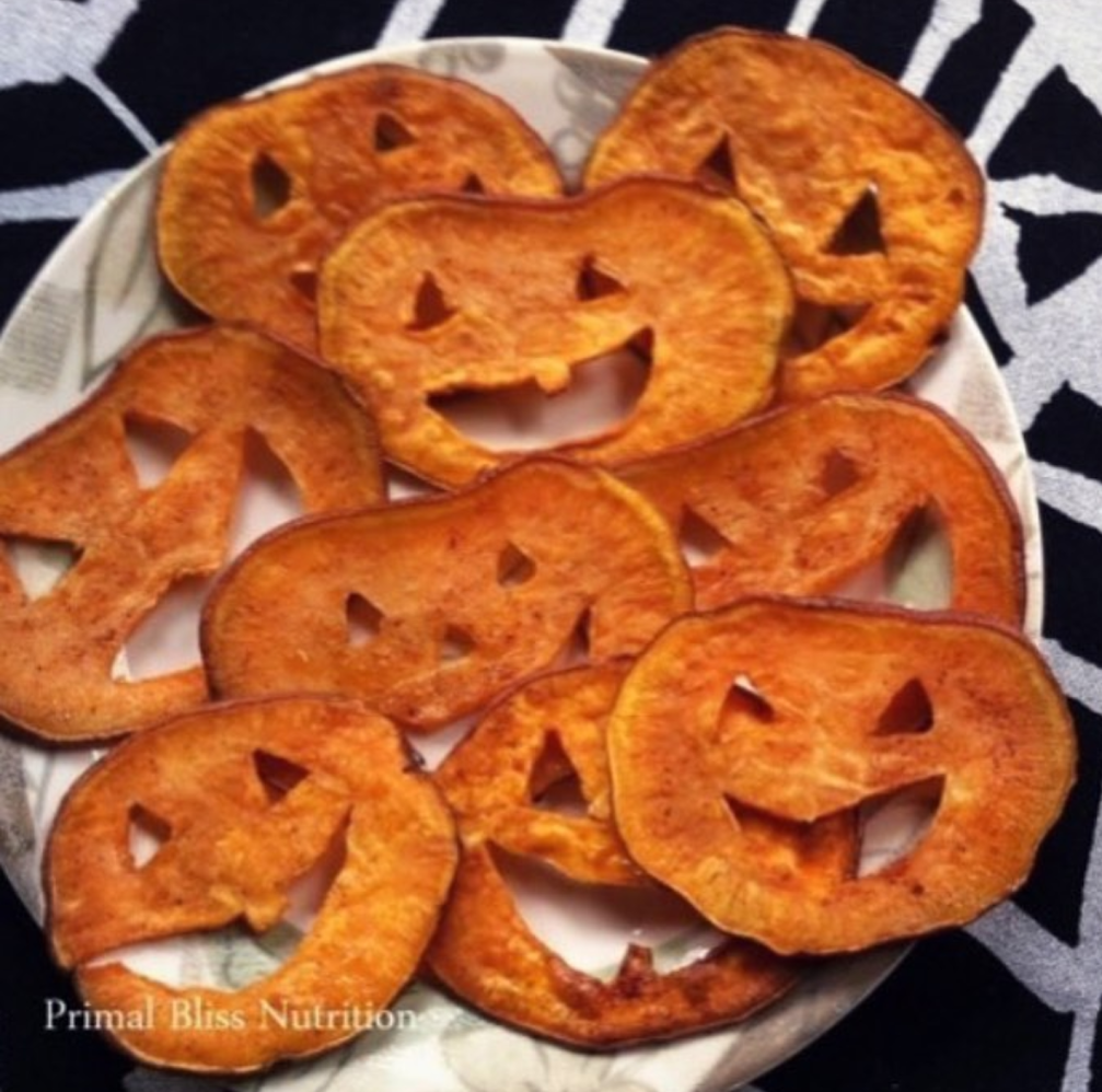 These sweet potato jack o'lanterns are by @primal_bliss