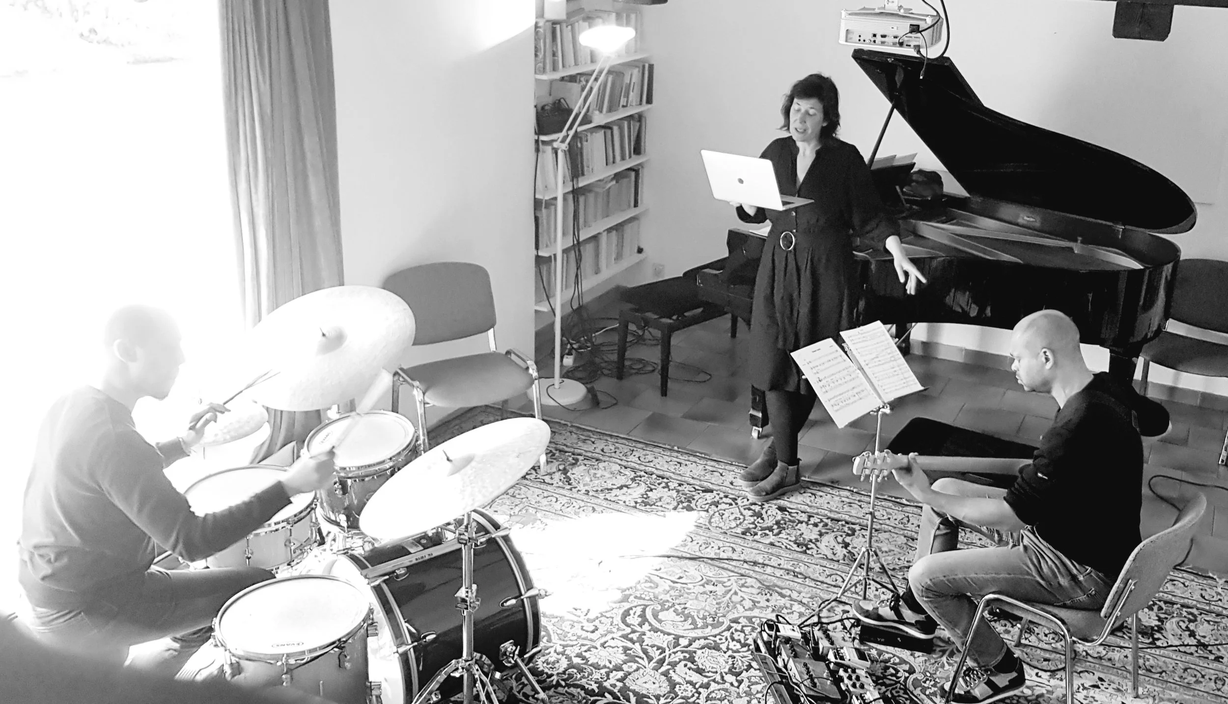 lucielecturemusiquemoulin.jpg