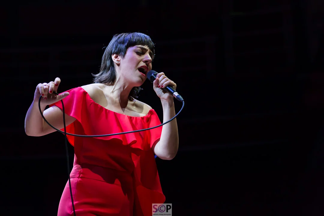 irit supporting lisa stansfield birmingham stephanie colledge photography_.jpg