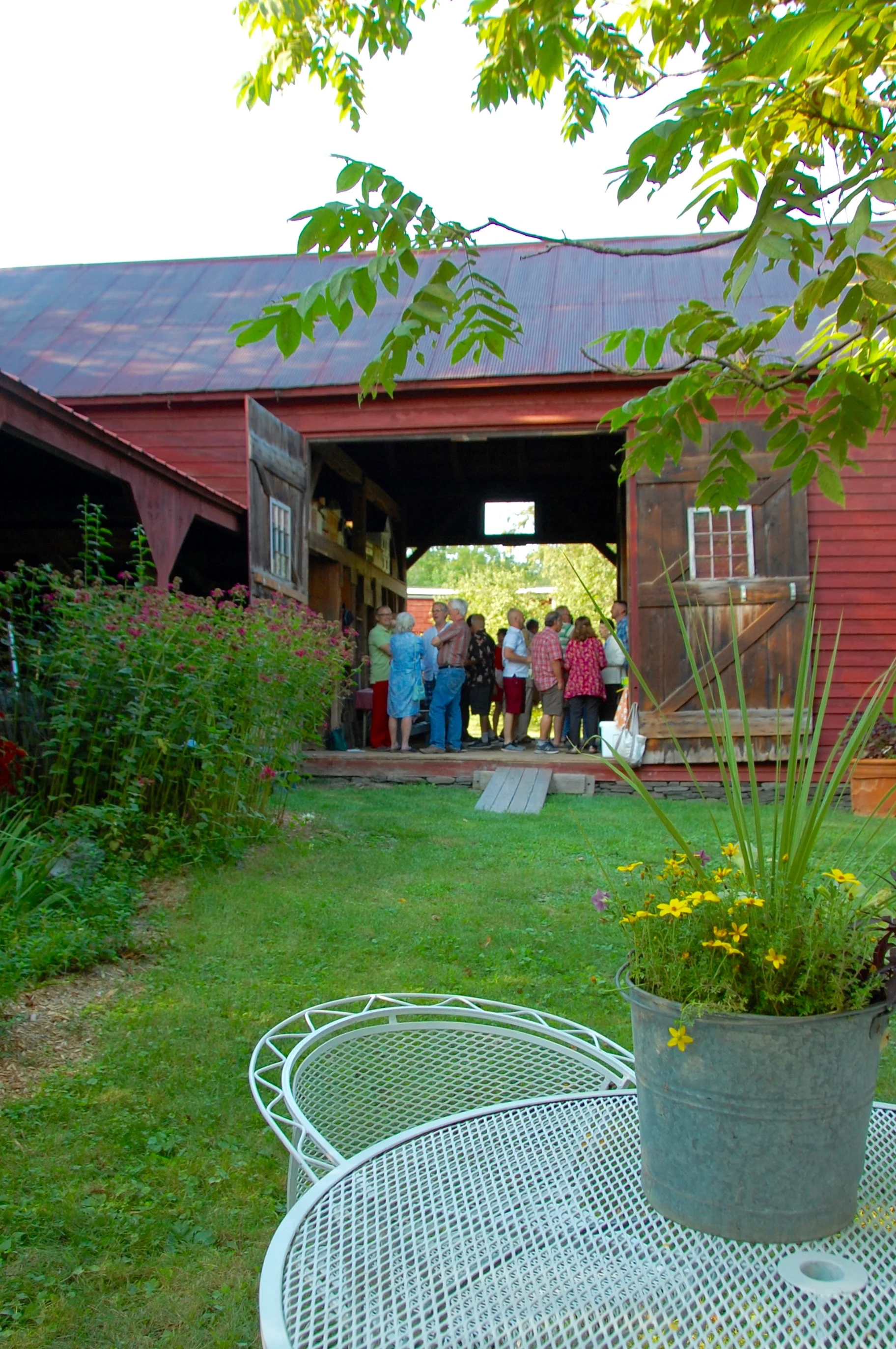 Barn Party! Oak Hill's Favorite Couple Celebrates 55 Years
