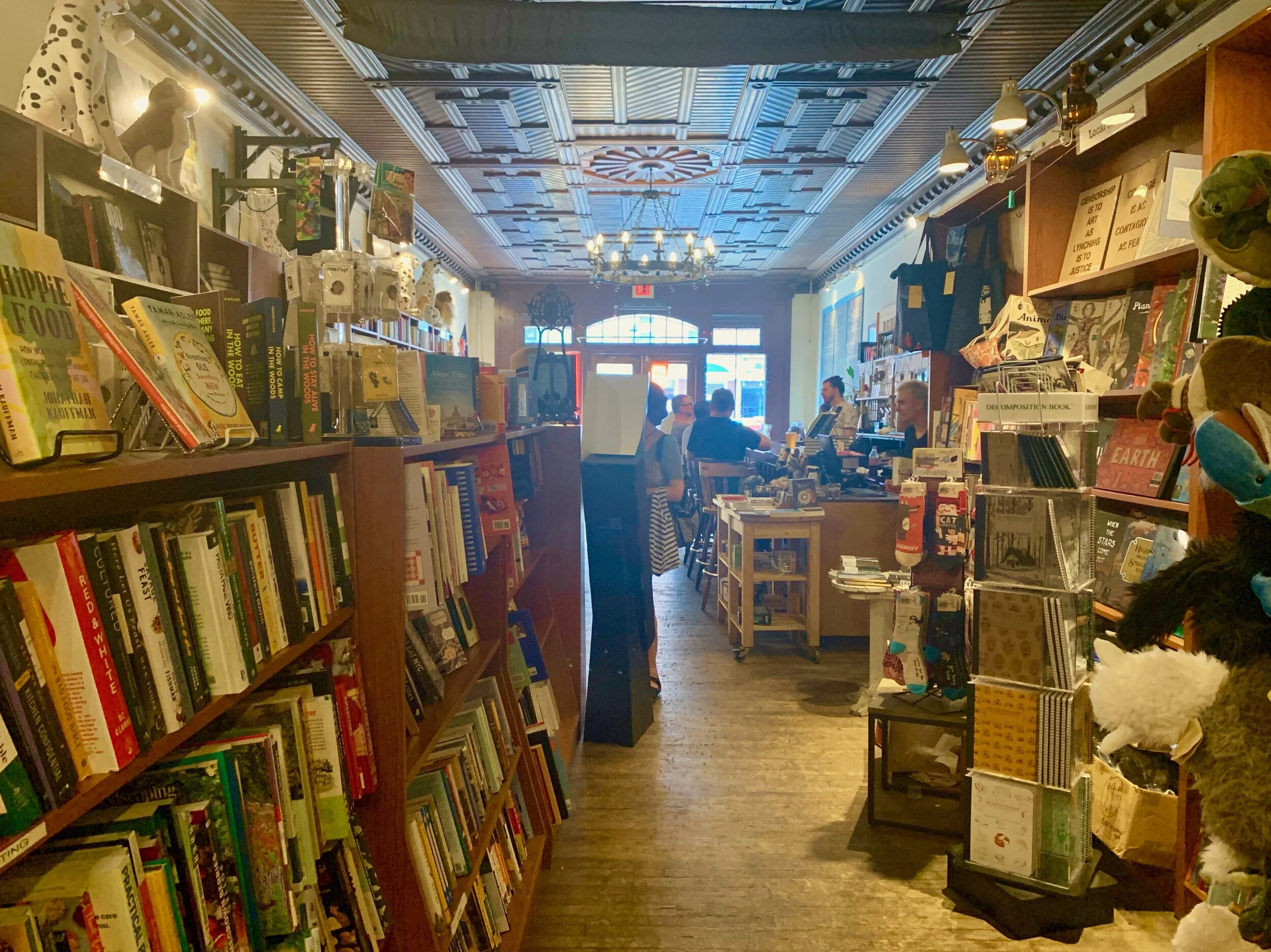 Hoppy Holiday Shopping at Hudson's Spotty Dog — Brooklyn DoubleWide