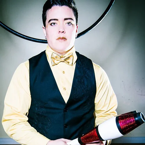 As a teaching artist, non-profit program administrator, and circus performer, Indi McCasey brings a a collaborative and interdisciplinary approach to all of his work and has a strong interest in arts-integrated education. 