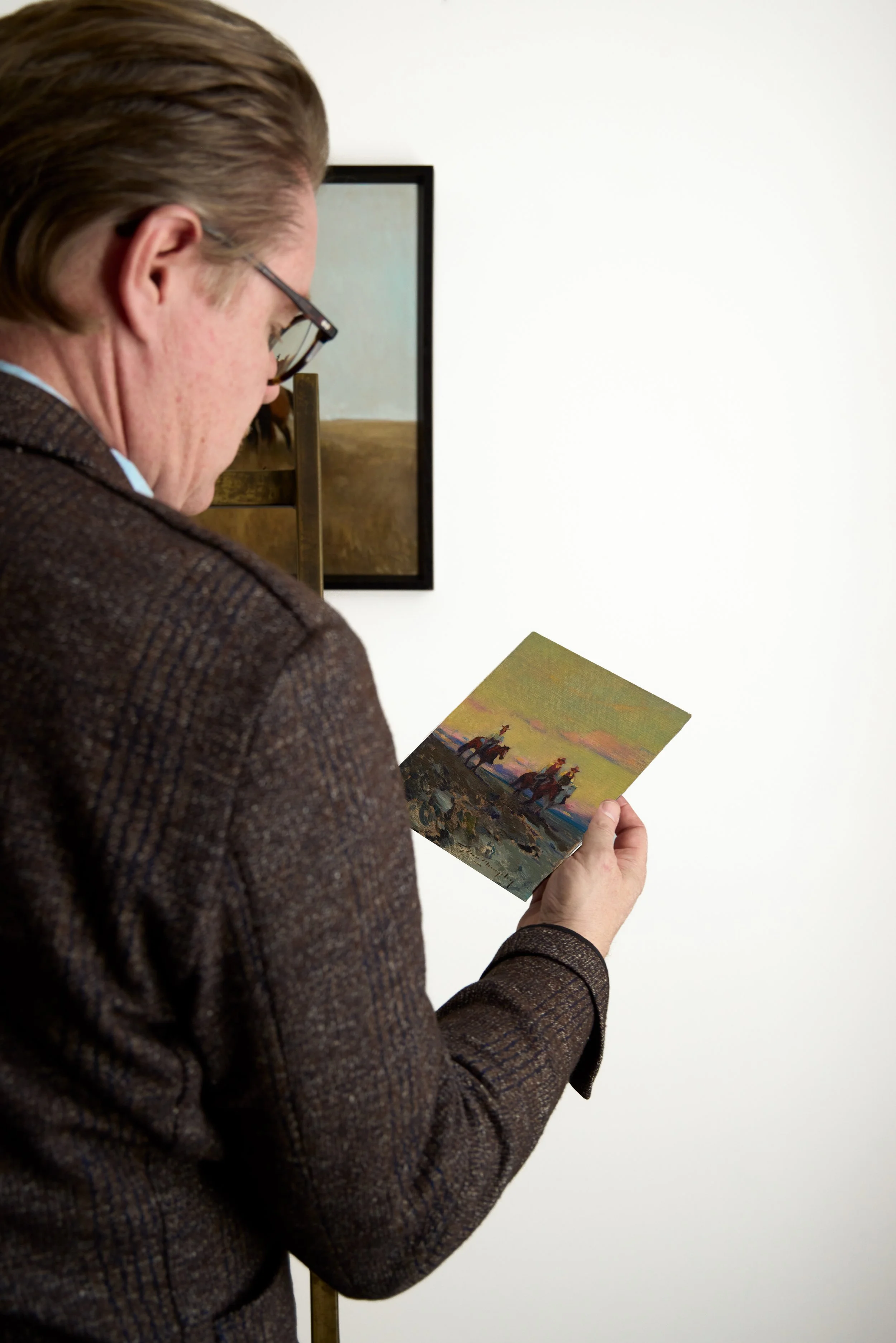 Kibler and Kirch KKFA 2026 Tyler Murphy Three cowboys at Sunset 1152.jpg