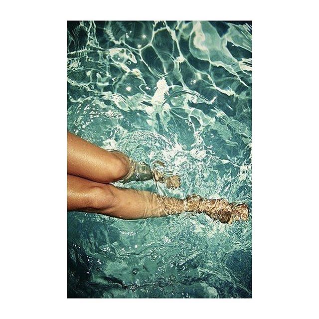 wonder what nourished, healed skin feels like? .
like walking outside without foundation because your skin glows *that* much. π«
.
youβll see. βοΈ