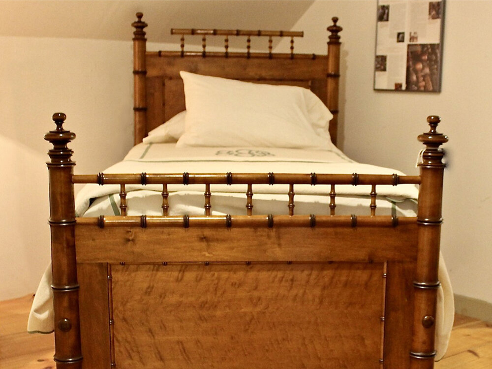 Reion Faux Bamboo Bed In Maple, Maple Twin Bed