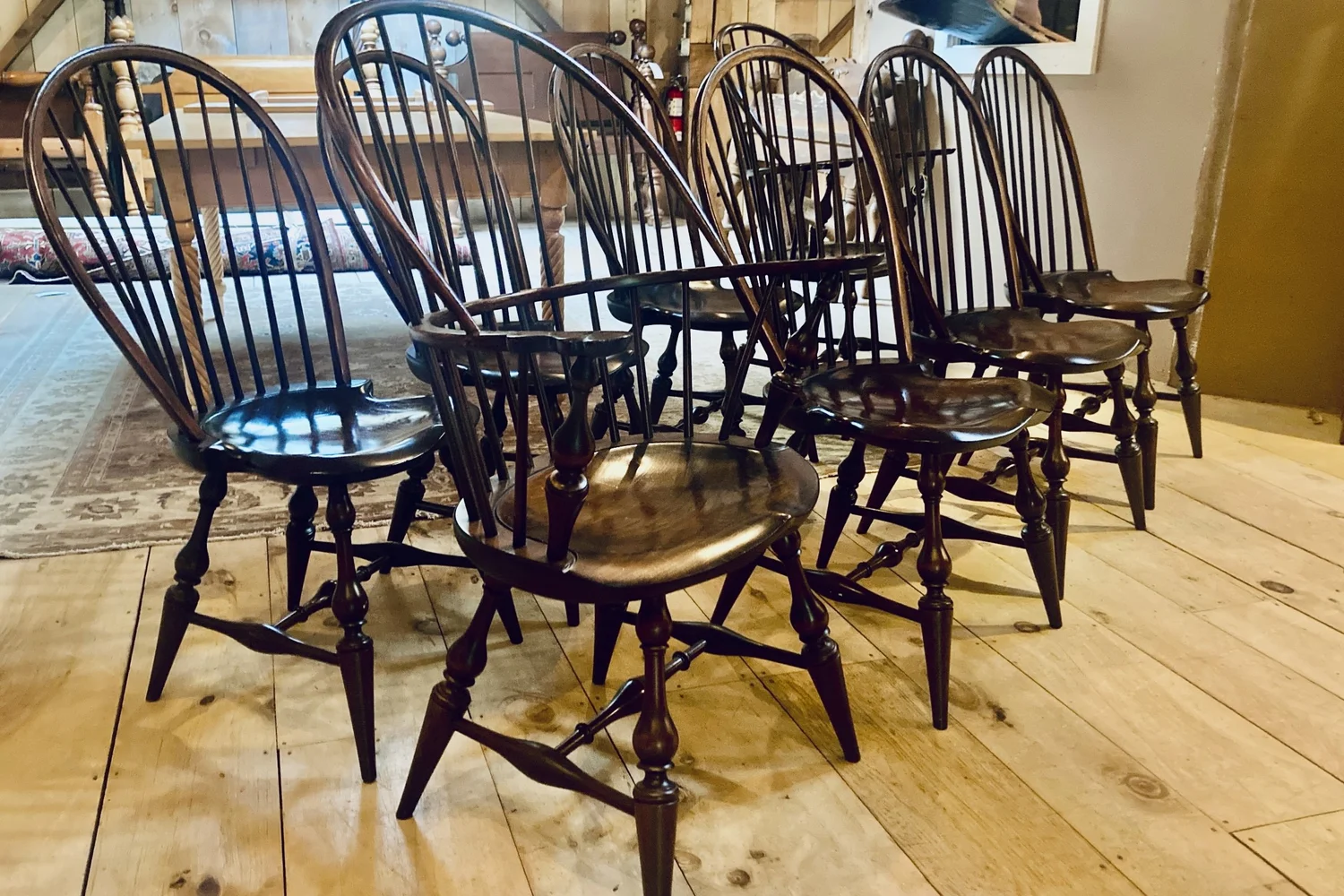 SKU: LA-263 Set of Bow Back Windsor Chairs, Maker: — LEONARDS  NEW ENGLAND