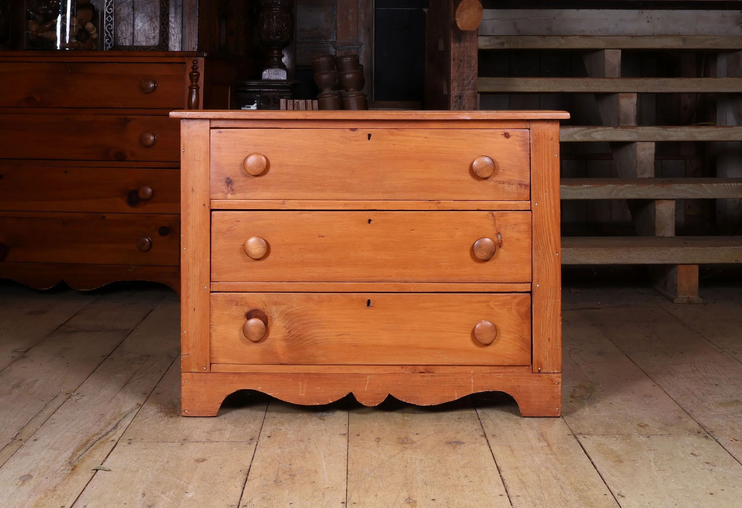 3 Drawer Cottage Chest in Pine, Late 1800's</p> SKU: FG051525C<p> </p><p>