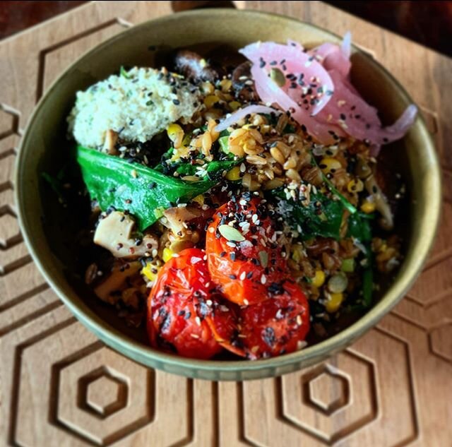 Have you had our grain bowl yet? It&rsquo;s delicious and healthy! Wash it down with one of our cocktails to go and your set for this beautiful Thursday. Open at 4pm! Order in person or online at www.evileyesf.com