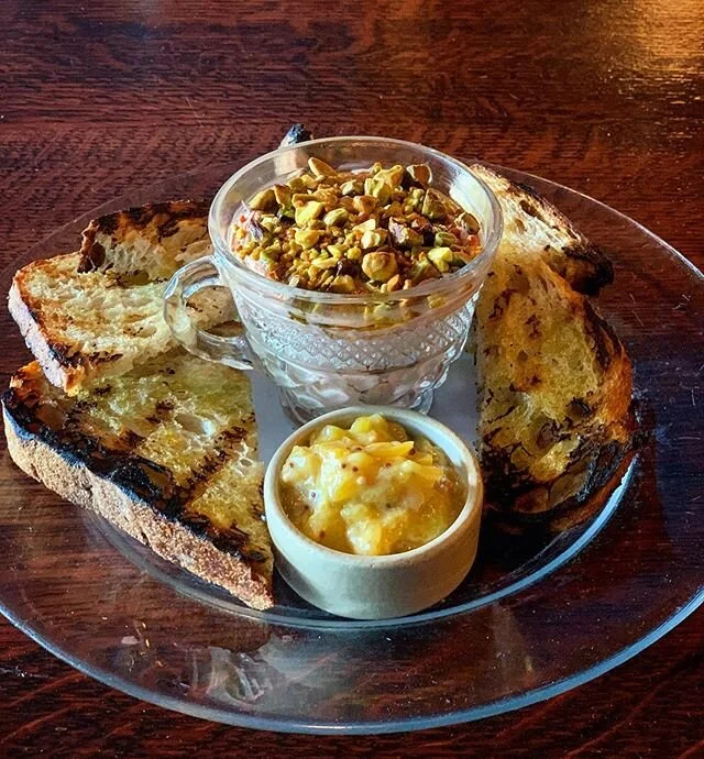 We just added our Chicken Liver Toast to the menu! A delicate rich mousse topped with pistachios and bee pollen, served with a homemade peach mostarda and toasted levain. Perfect for your next social distance hang!