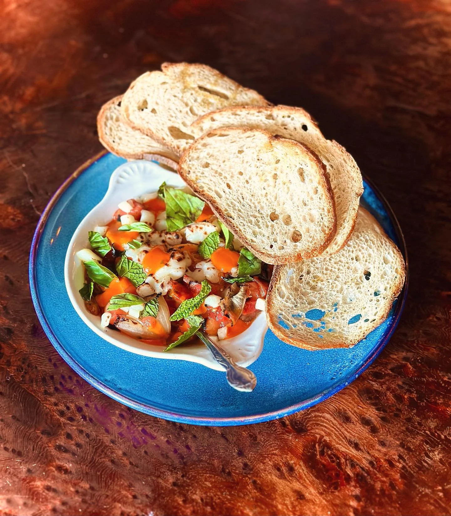 MOTO / Evil Eye collab alert! With the official start of Summer upon us, allow us to introduce our newest menu addition! Chef @bdrohadaflipphone has knocked it out of the park with this ode to summer produce: Heirloom Tomato, Peach, Salsa Verde, Pick