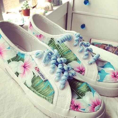 'Blue Hawaii' (with curly laces) | Vintage Hawaiian
