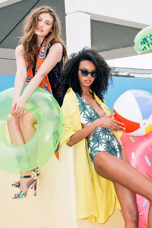Refinery29+Sunglasshut+3.jpg