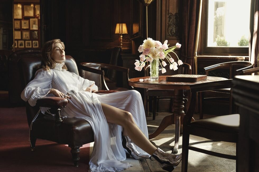 tcx120118rosamundpike001a-1542048240.jpg