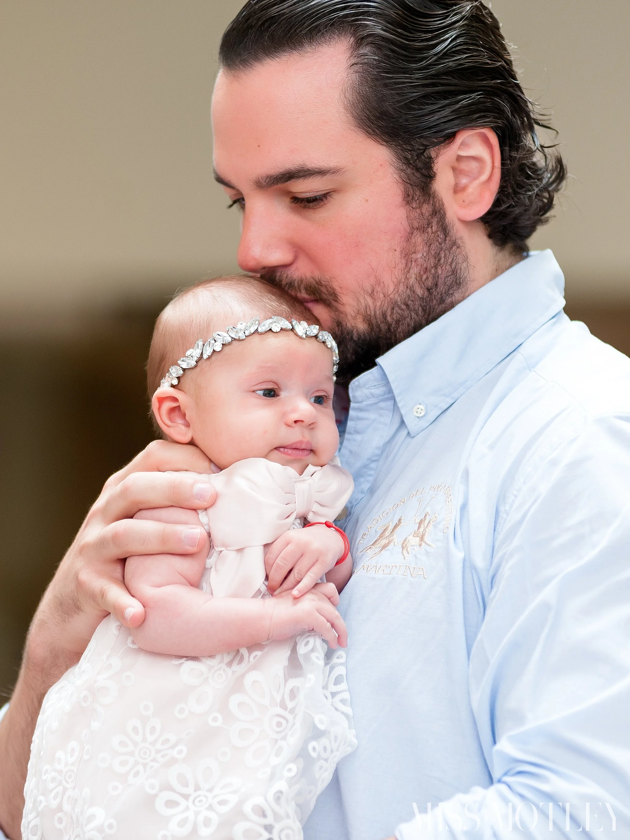  How precious is baby Siena snuggling with her daddy… #Swoon <3   