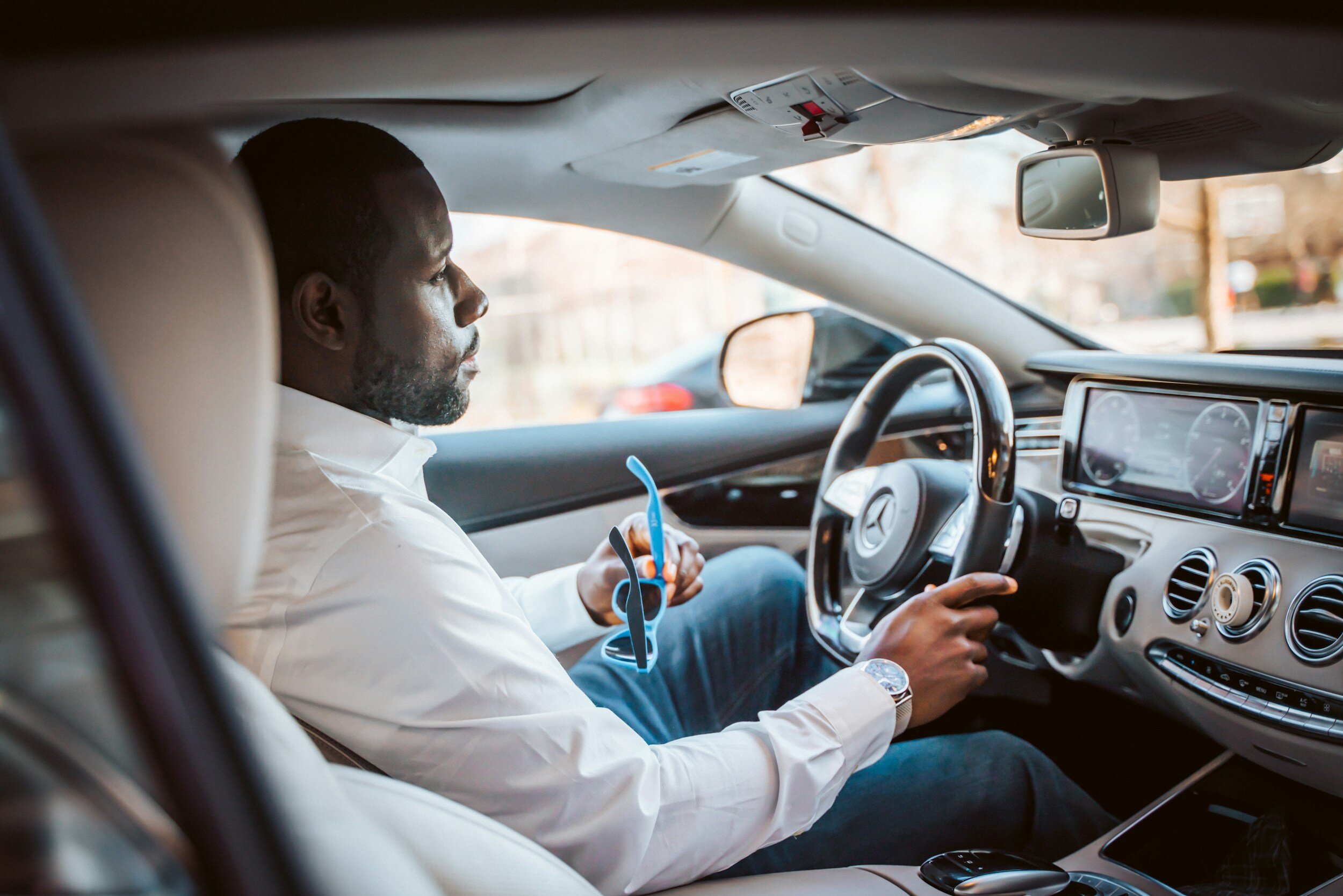 Vehicle Deduction: The Standard Mileage vs. Actual Expenses Method